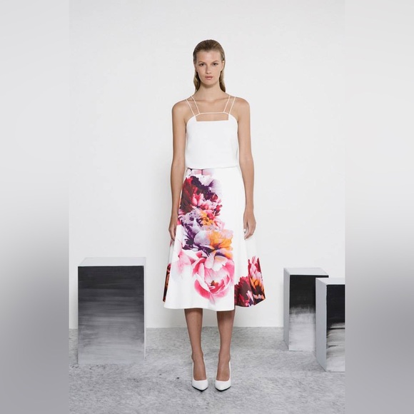 KEEPSAKE the Label White and Red Floral A-Line Skirt - Picture 2 of 7